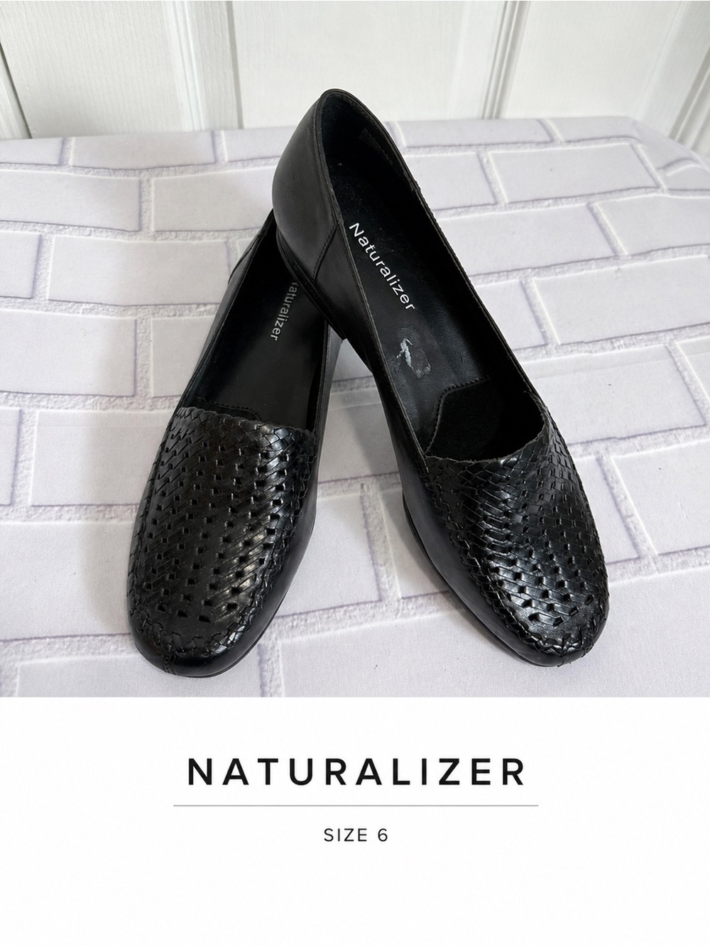 Naturalizer Black Leather Woven Loafers Size 6
Comfort slip ons
